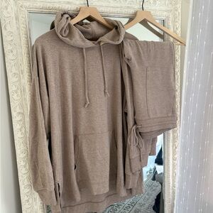 Lou & Grey Tan Hoodie & Jogger Pants SET